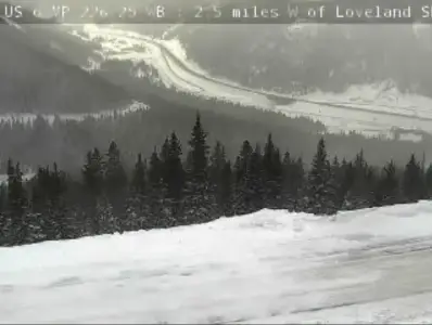 Loveland Pass on U.S. 6 closed for ‘safety concerns,’ stalled vehicle