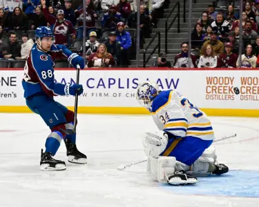 Martin Necas’ four points lead Avalanche past Sabres for fifth straight win