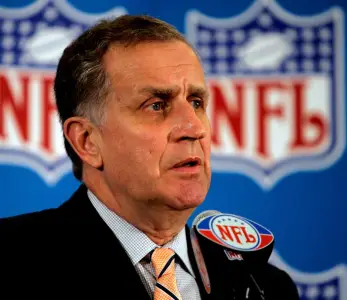 Paul Tagliabue, NFL commissioner of 17 years who led an era of riches and expansion, dies at 84