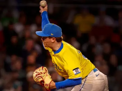 Hunter Dobbins delivers win over rival Yankees, continues unexpectedly solid season in Red Sox rotation