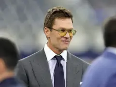 Not unlike his playing days, Year 2 Tom Brady is putting it together in the broadcast booth