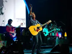Review & setlist: John Fogerty shows perseverance at MGM Music Hall