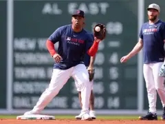Red Sox still don’t plan for Rafael Devers to play infield in 2025 despite taking grounders