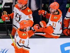 Bruins lose 6th straight game, fall to Ducks 7-5