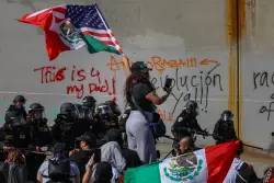 Abcarian: Wasn't the president supposed to be deporting criminals?