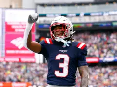 Drake Maye backs up DeMario Douglas amid decreased role in Patriots offense